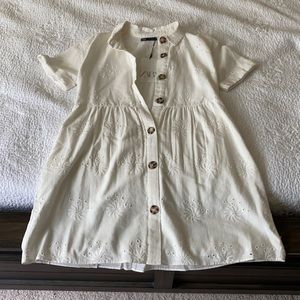 Short sleeve embroidered white dress